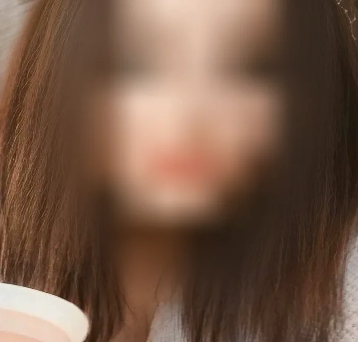 Nicole, 23 anni